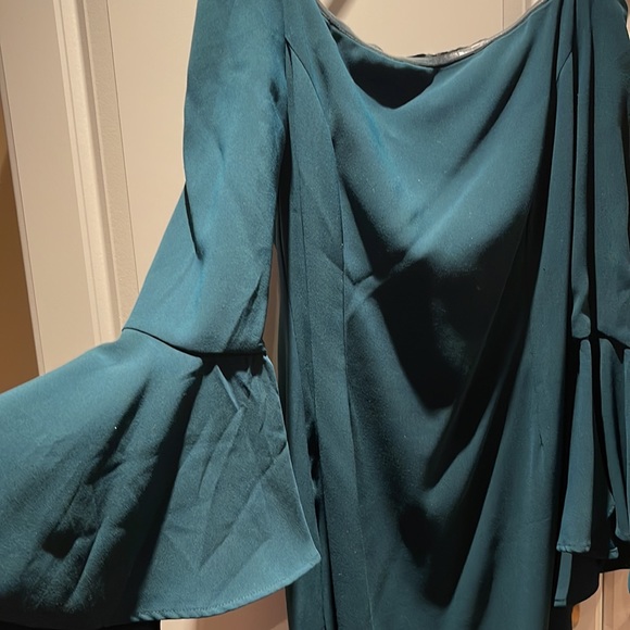 Dress - Picture 2 of 4